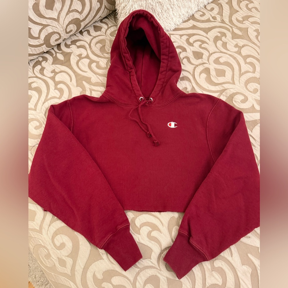 Women’s Champion half sweatshirt hoodie. size small